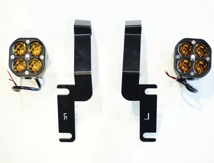 Hood spotlight bracket base, compatible with 97-04 Nissan Patrol 3.0 GR Y61 and Nissan Safari Y61.