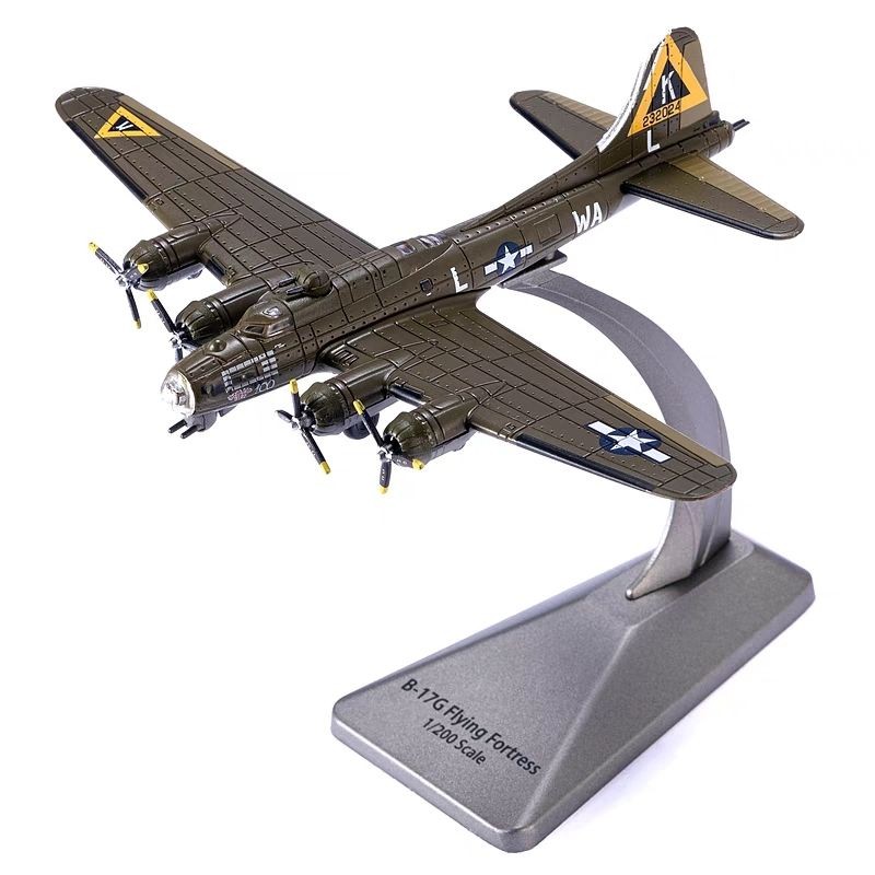 1: 200 รุ่น B-17G Bomber World War II B17 Air Fortress เครื่องบินรุ่นจําลองผลิตภัณฑ์สําเร็จรูปทหารตก