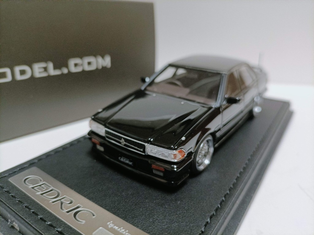 IG 1 43 Nissan Duke รถหรู รุ่น Cedric Y32 GranTurismo Ultima Black