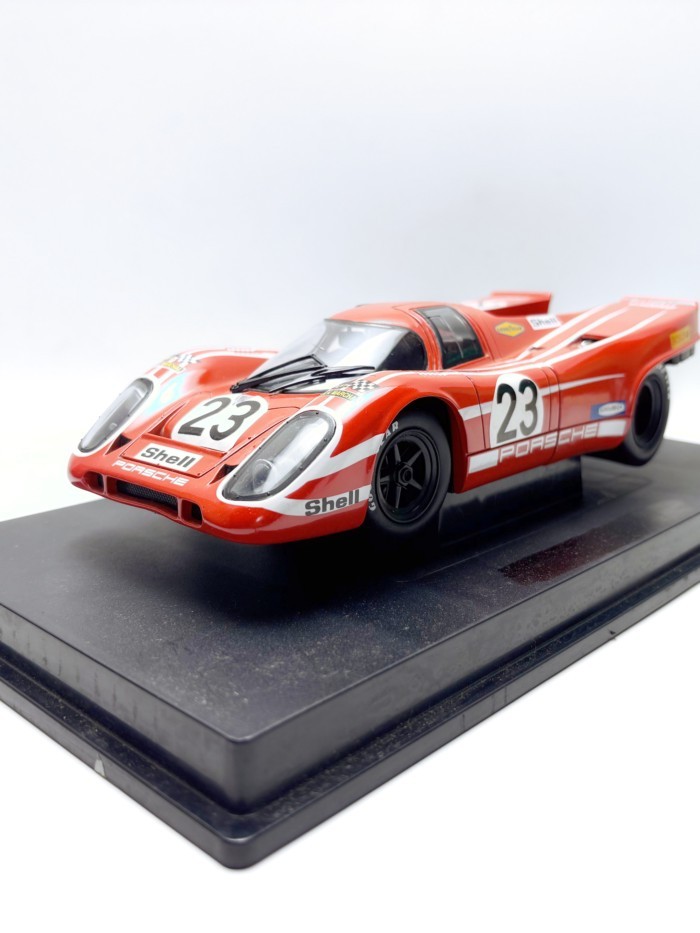 UH 1/18 PORSCHE PORSCHE 917K โมเดลรถอัลลอย Out of Print Model