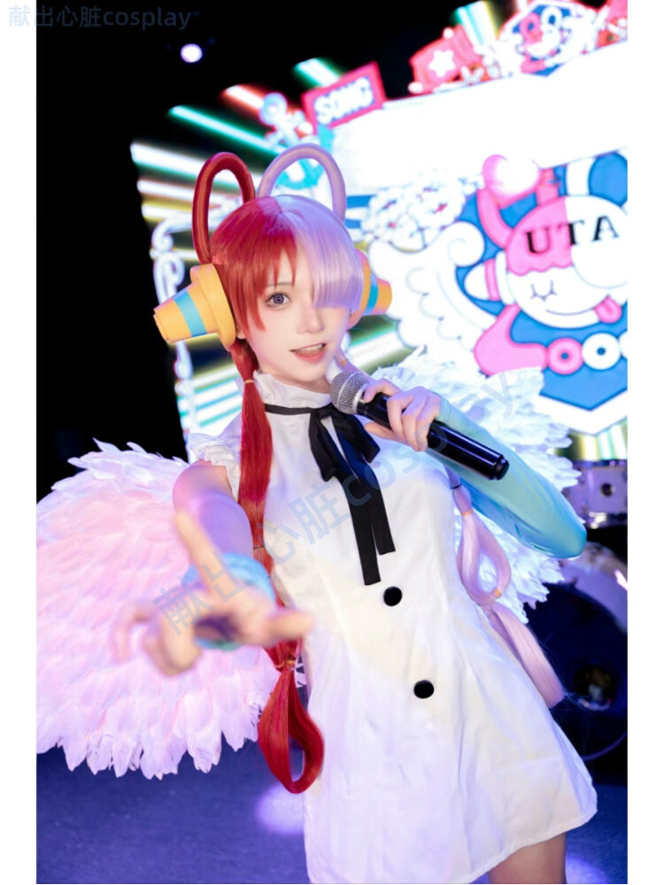 One Piece Uta cos เสื้อผ้า One Piece Red Theatre Song Girl Cosplay Clothing Shetshirt Wings