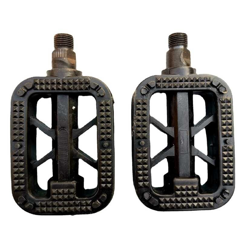 อุปกรณ์สำหรับจักรยานเสือภูเขา พร้อมเหยียบที่ทำจากพลาสติก จาก Lishan