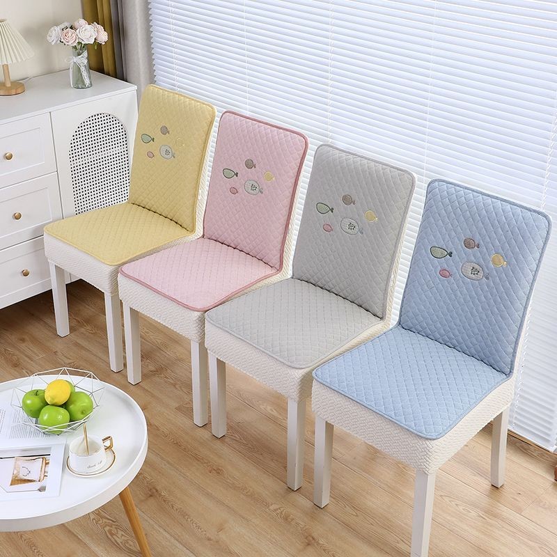 ผ้าคลุมเบาะเก้าอี้ ออกแบบสำหรับห้องอาหาร พิมพ์ลายสวยงาม ทำความสะอาดง่าย ป้องกันคราบสกปรกและน้ำกระเด็น