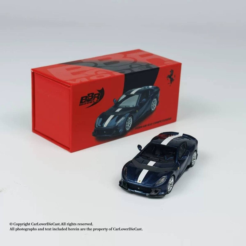 R 1: 64 Ferrari 812 โมเดลรถโลหะผสมสีน้ําเงิน