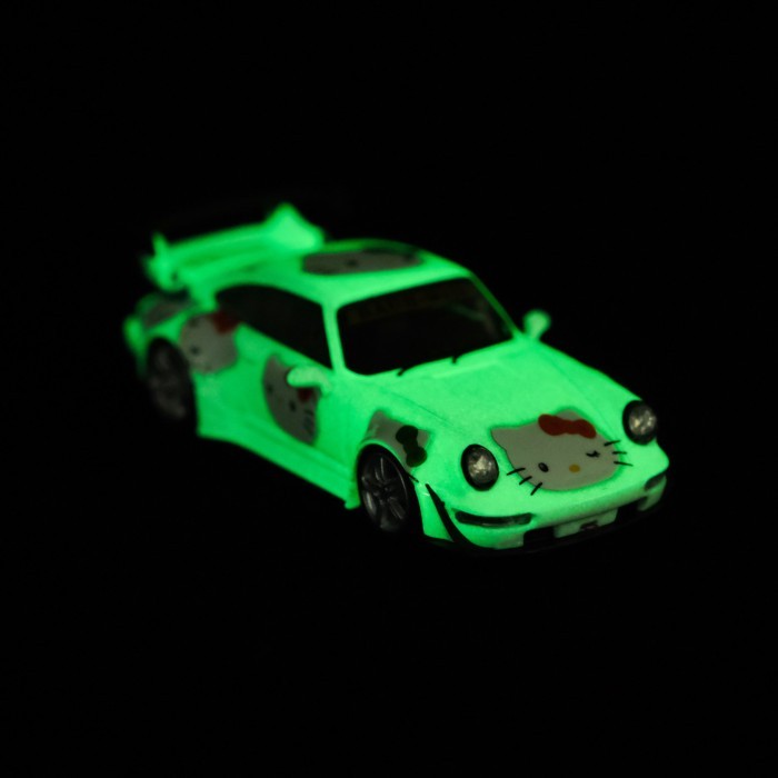 Porsche964 Porsche 993HelloKitty Luminous Edition 1: 64 Scale Car Model Collection