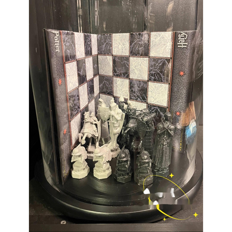 {ของเล่นสดใส} Universal Studios ของที่ระลึก Harry Potter Wizard Chess Ron Knight Chess ชุดของเล่น 25