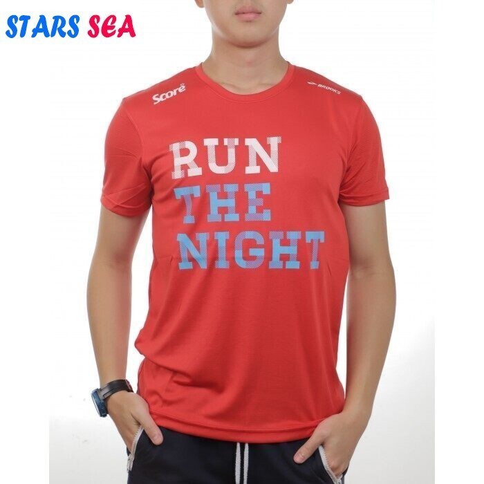 เสื้อยืด Active Wear: Score Run (กลางคืน) - สีแดง - กิจกรรมฉบับ - ผู้ชายผู้หญิงกีฬาจ๊อกกิ้งวิ่งย์