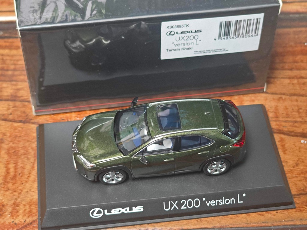 Jingshang Kyosho รุ่น 1/43 Lexus Lexus UX200 Verison L Metal สีเขียวเข้ม