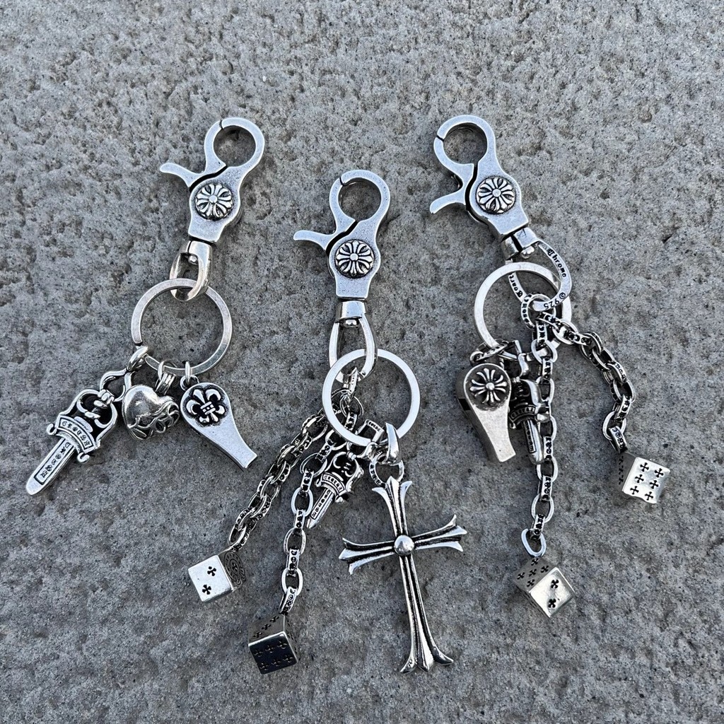 Chrome Hearts Cross Medium พวงกุญแจสำหรับกระเป๋าและข้อมือ