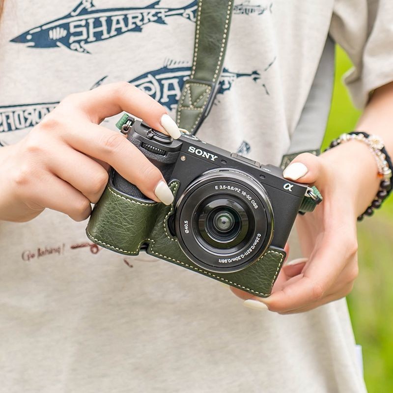 เหมาะสําหรับ Sony a6700 เคสป้องกัน a7m3 แพ็ค zve10 ฐาน a7m4 เคสหนัง a7r5 อุปกรณ์เสริม a640