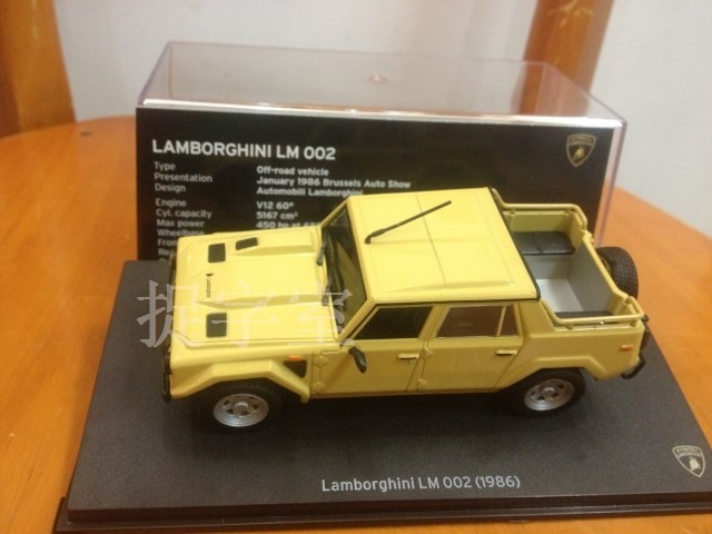 1: 43 lanborghini lanborghini LM002 1985