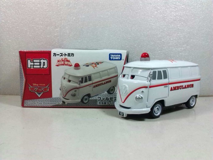 TOMY TOMY Disney R Us King 2 รถยนต์ 2 ใหญ่ * รถพยาบาลทั้งหมดกล่องเดิมออกจากรุ่นพิมพ์