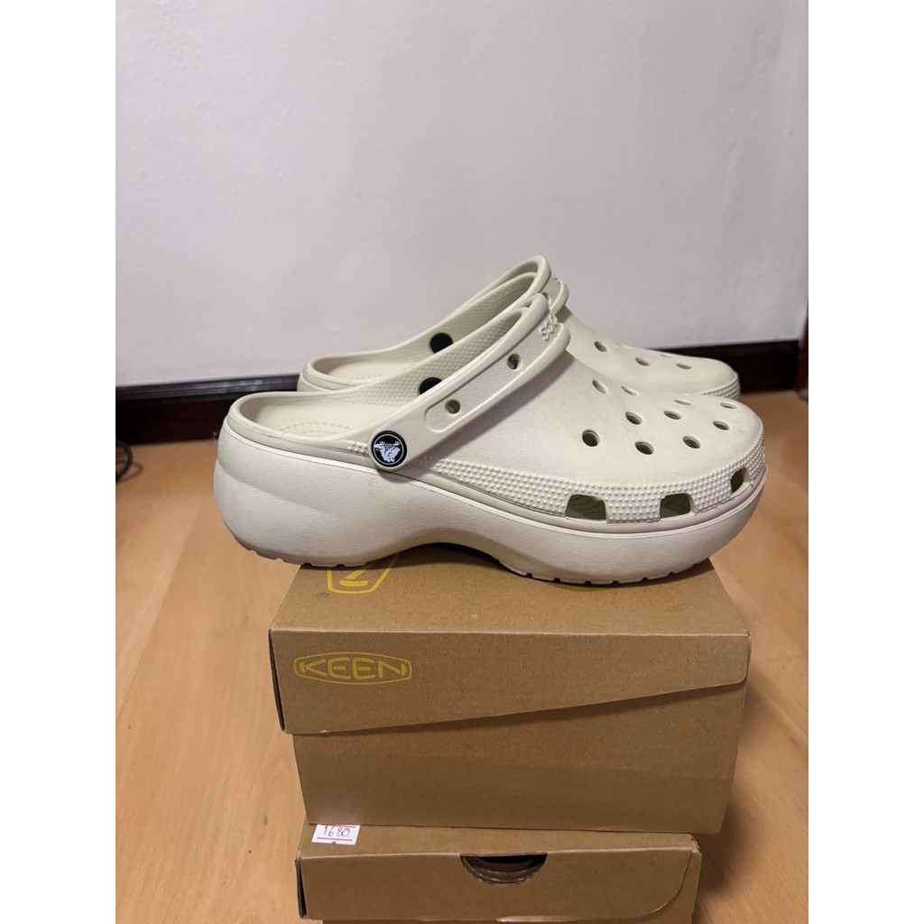 ♞,♘รองเท้าลำลอง CLASSIC PLATFORM CLOG SGF
