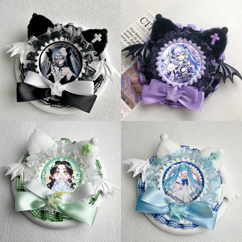 Anime Badge Holder สําหรับ 58-75 มม.เข็มกลัด Pin Display Stand Multi-functional Ita กระเป๋าอุปกรณ์เสริมสําหรับแฟนอะนิเมะคอลเลกชัน
