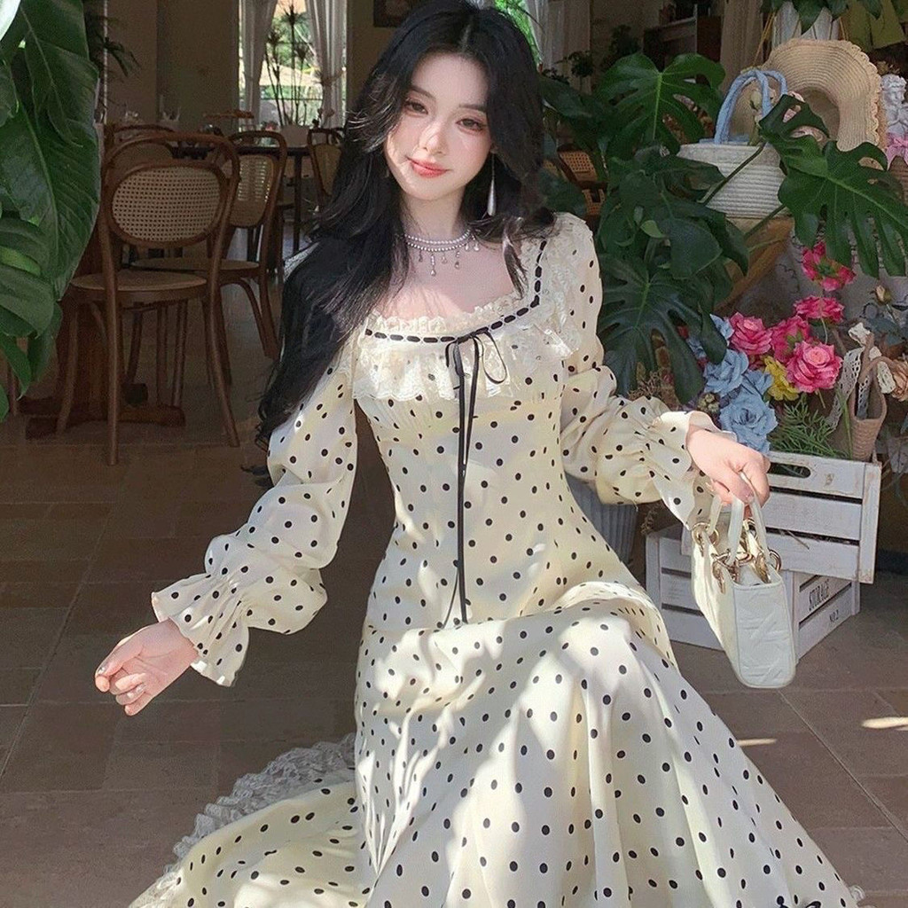 เดรสยาวลูกไม้ลายจุดหรูหรา ดีไซน์อ่อนโยน