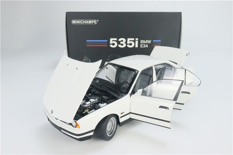MINICHAMPS Mini Cut 1: 18 BMW 535i E34 1988 Classic White Alloy Full Driving Model