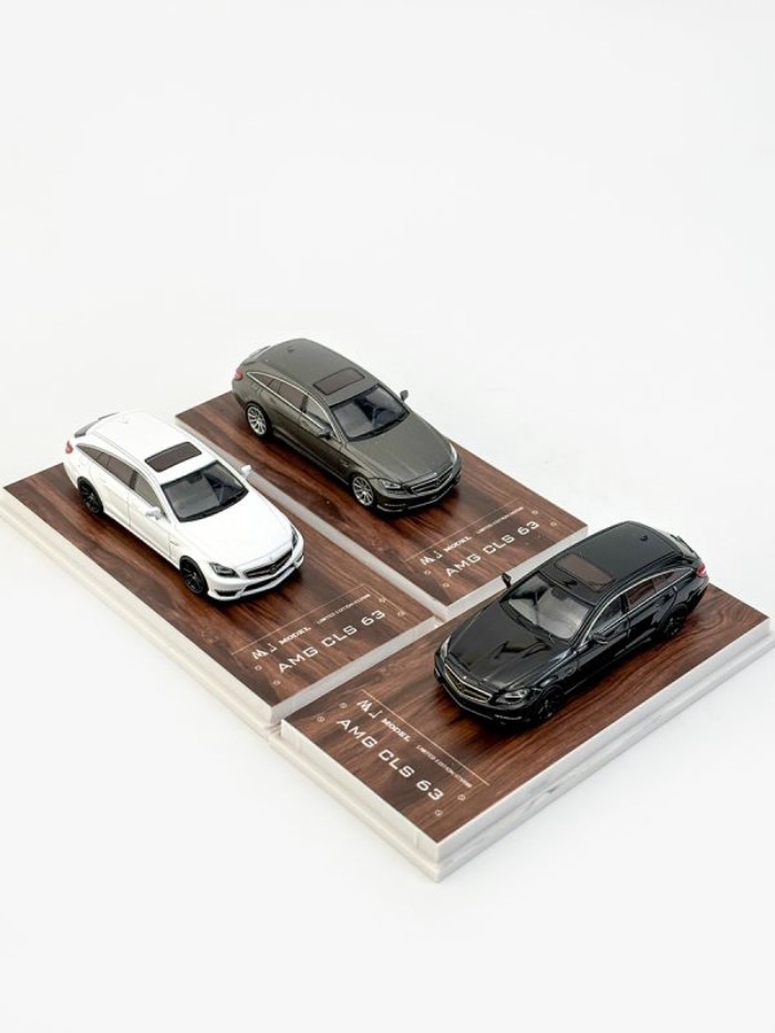 MJ 1: 64 Mercedes-Benz CLS63AMG C218 รถท่องเที่ยว Devils Eye จําลองรถรุ่น