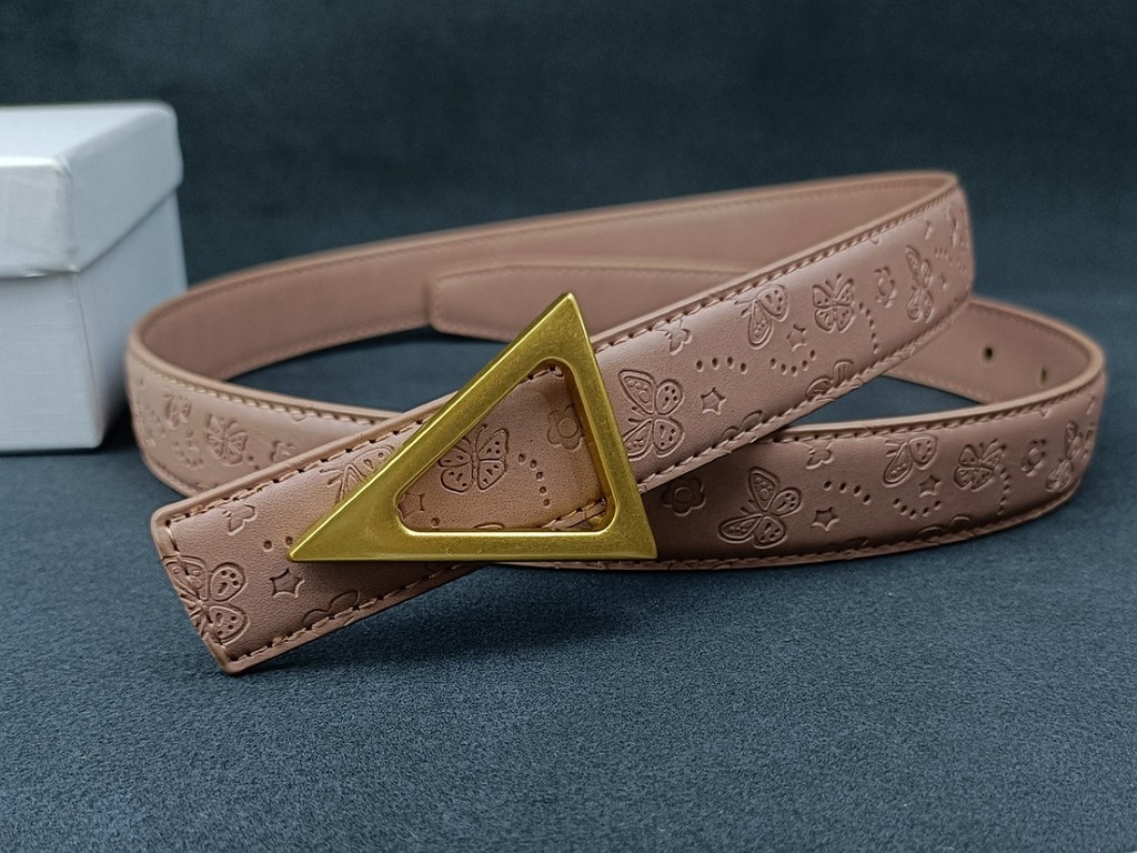 ! เข็มขัดเลดี้ระดับไฮเอนด์ลําลอง Dermis