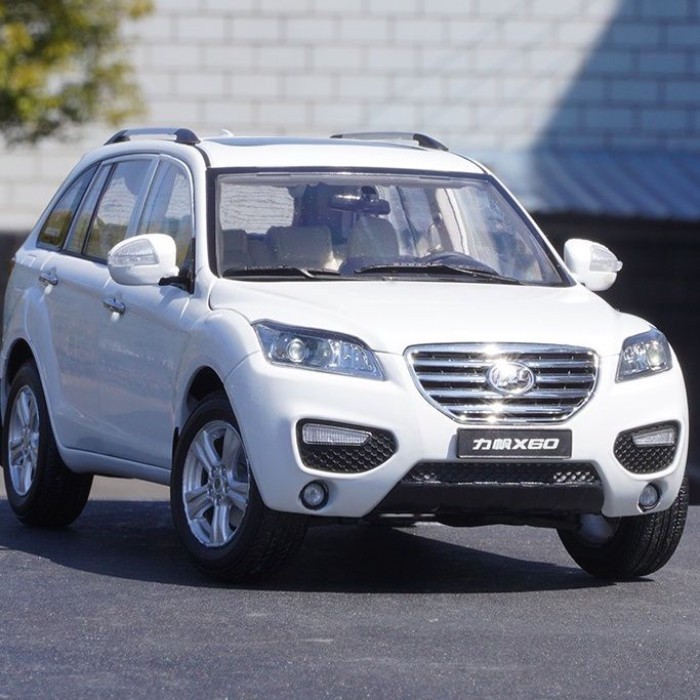 1: 18 LIFAN X60 โมเดลรถ LIFAN รถจําลองโลหะผสมคอลเลกชันเครื่องประดับ