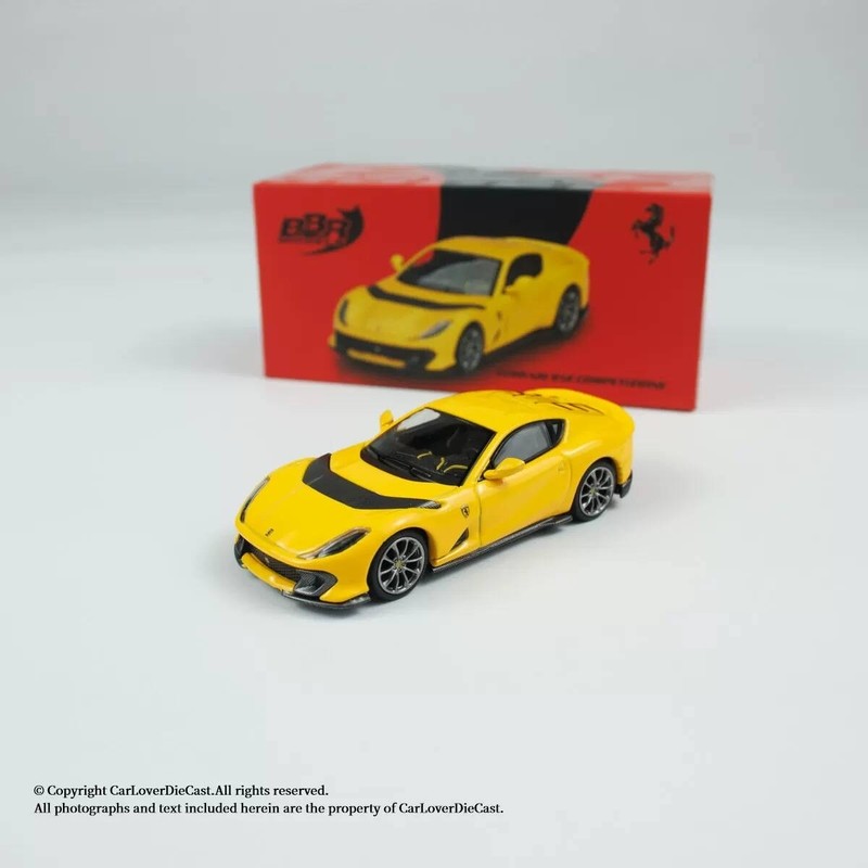 R 1: 64 Ferrari 812 โมเดลรถโลหะผสมสีเหลือง