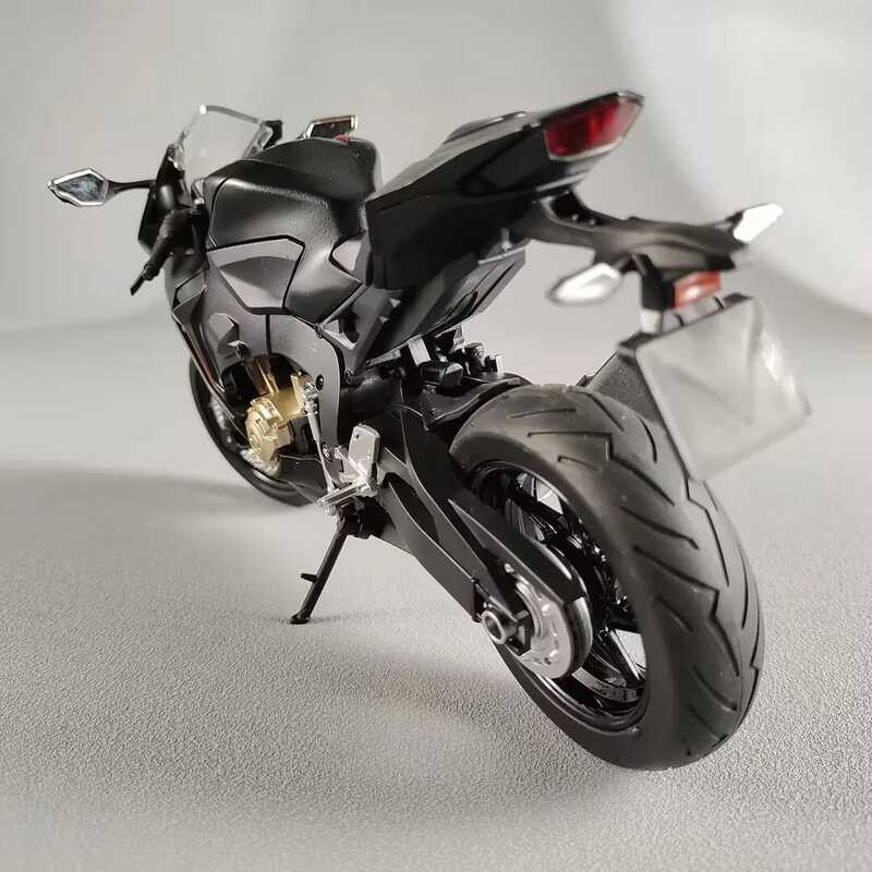 C C 1: Honda CBR 1000Rr Motorcycle Racing Alloy Diecast Model Motorcycle Light Collection Trendy Ad