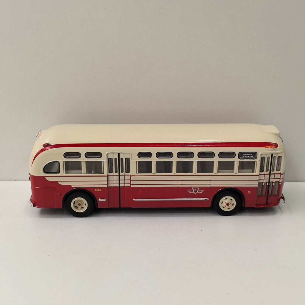 IXO 1/43 GM TDH 3610 Alloy Bus Bus Model Lacquered Measles Infinite Q4 Out of Print Car Model