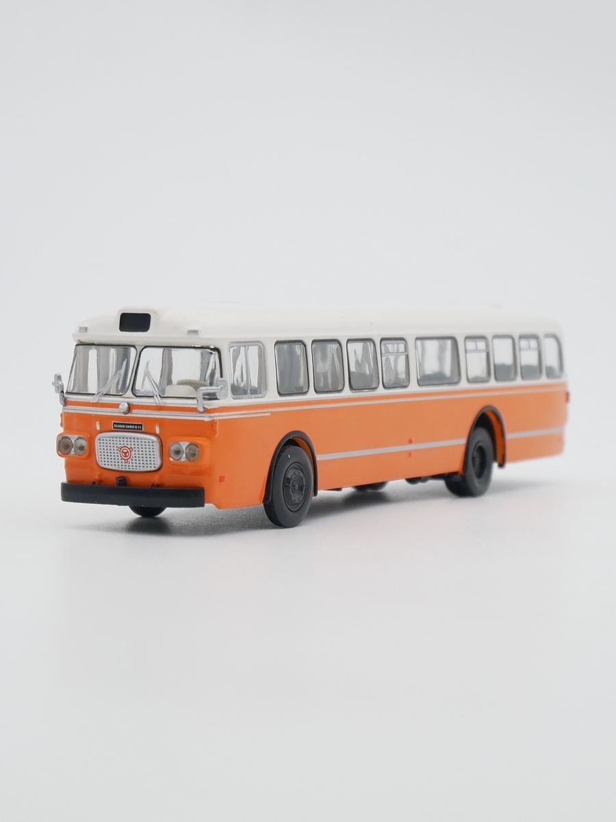 IXO 1: 72 Ist Scania Vabis D11 Scania Train Sweden Bus โมเดลรถโลหะผสม Out of Print Model Out of Prin
