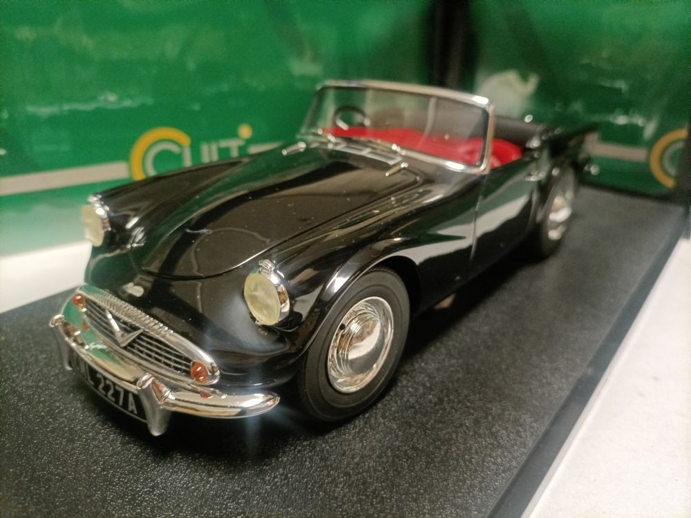 Cult 1 18 Jaguar Daimler Convertible Car Model Daimler SP250 Dart Black