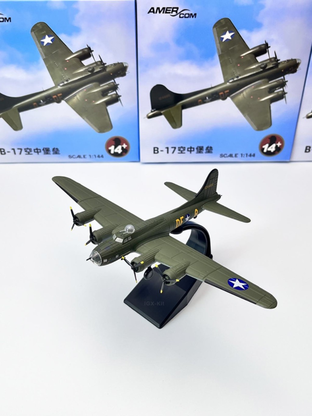 1/144 World War II B-17 US Army B17 Bomber Alloy จําลอง Static ผลิตภัณฑ์สําเร็จรูปเครื่องบินทหารรุ่น
