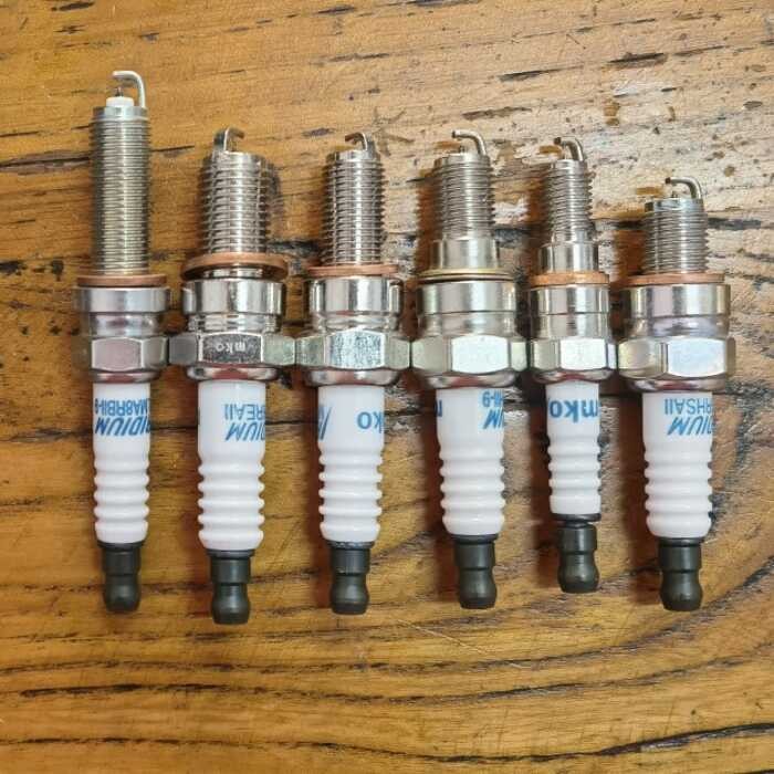 ขนาดใหญ่ Discharge รถจักรยานยนต์ Double Iridium Spark Plug ER9EHIX JH9RC ที่ยอดเยี่ยม 400X Zongshen 