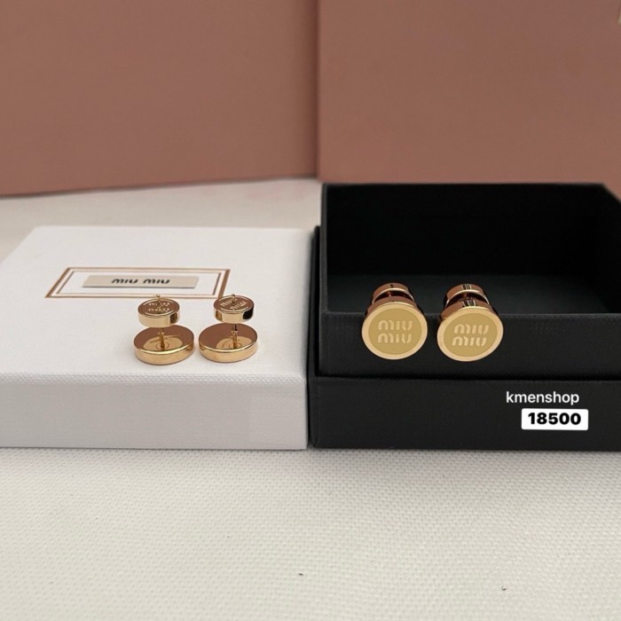 new ต่างหู miumiu พร้อมส่ง