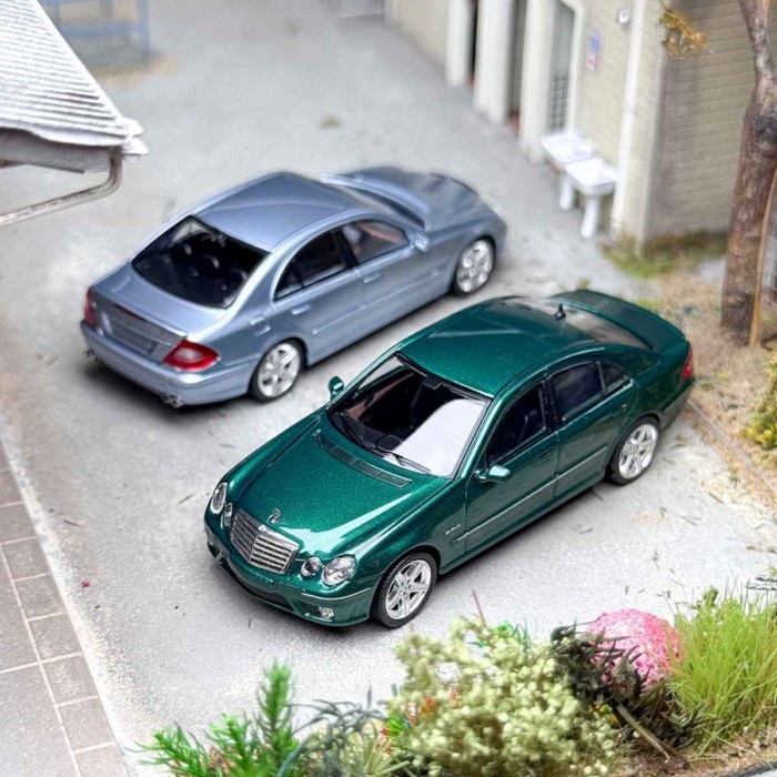 พร้อมส่ง KINGMODEL 1: 64 Benz E63 AMG W211 โมเดลรถอัลลอย