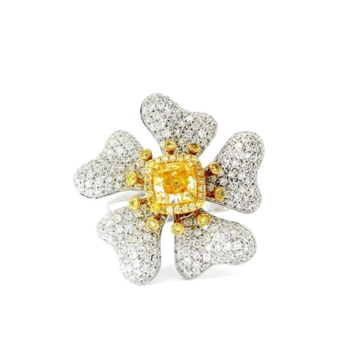 0.80 Fancy Light Yellow SI2 Clarity Diamond Ring