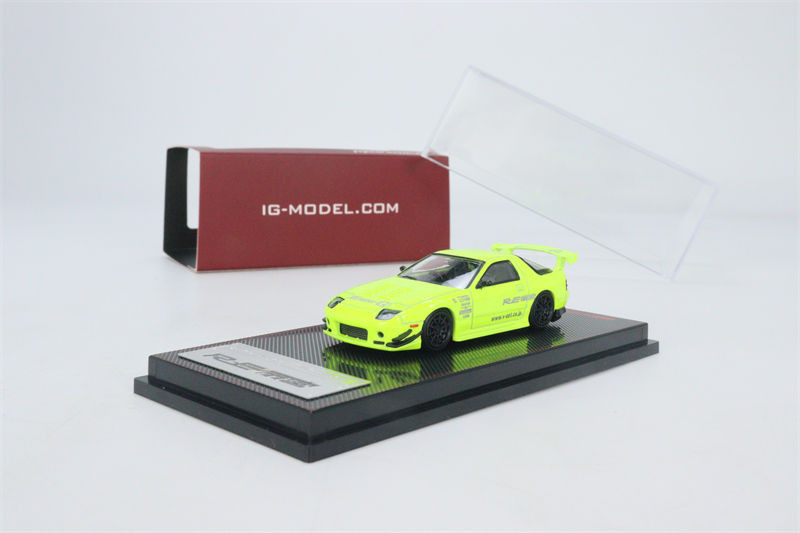 IG 1: 64 Mazda RX-7 (FC3S) RE Amemiya โมเดลรถโลหะผสมสีเหลืองสีเขียว