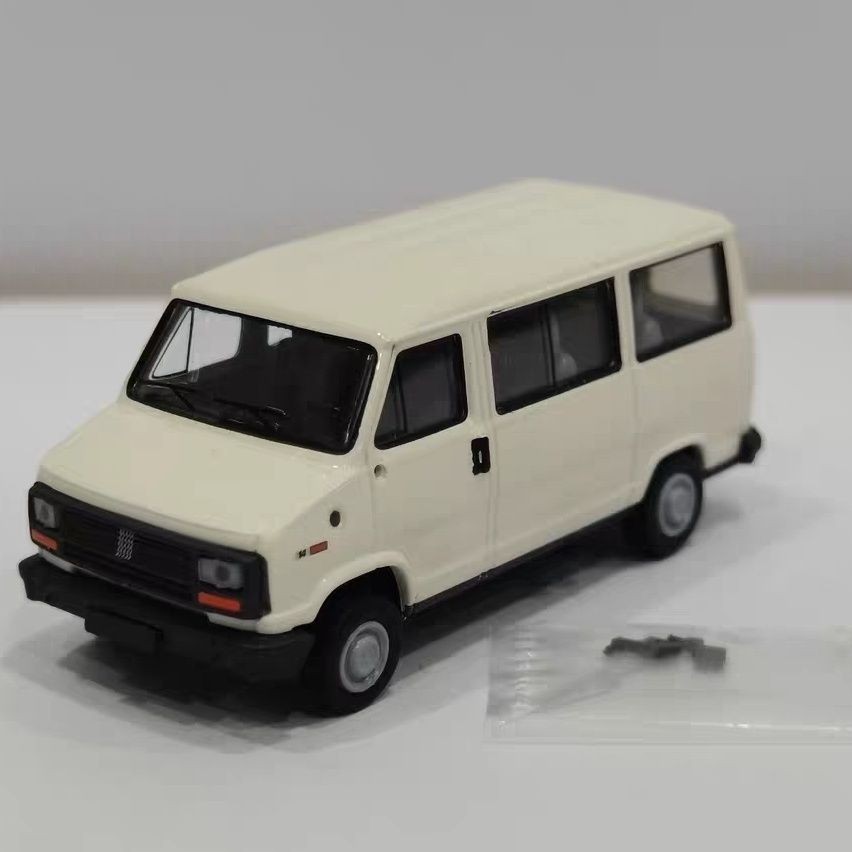 BREKINA HO 1/87 PEUGEOT J5 BUS PEUGEOT Van รุ่นวัสดุพลาสติก Out of Print Car รุ่น