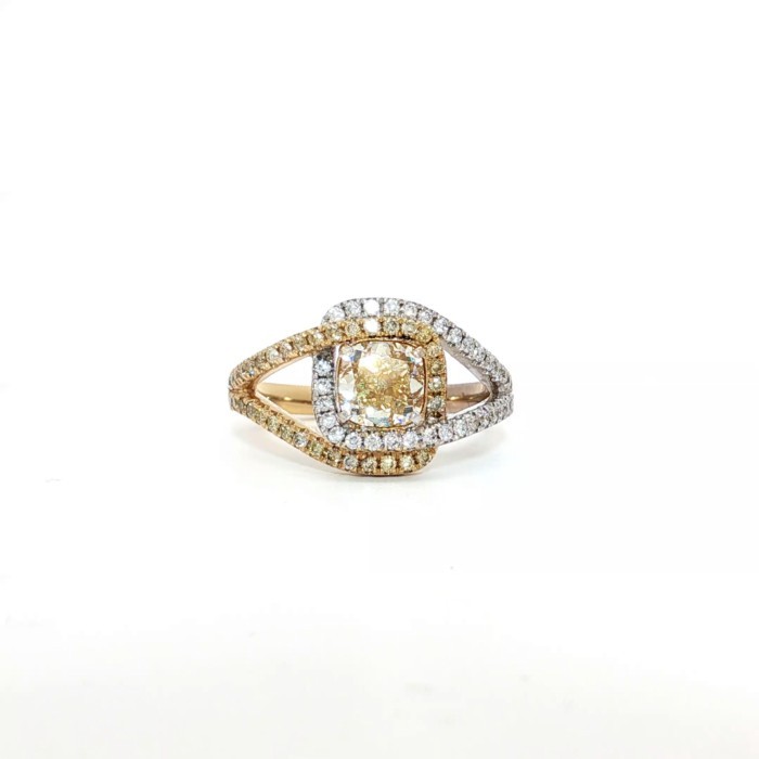 1.11 Carat Fancy Yellow VVS Clarity Diamond Ring