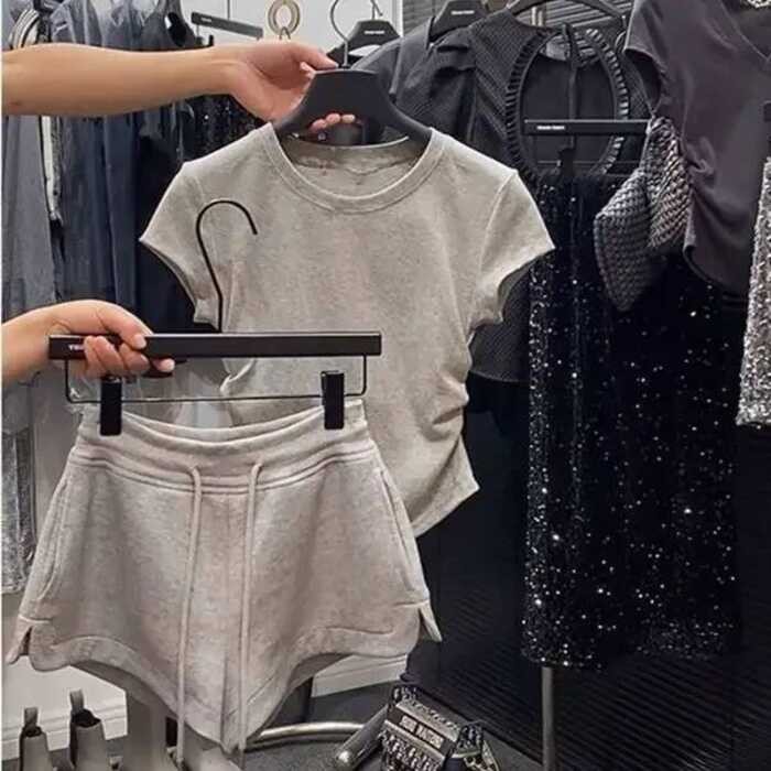 ▥ ฤดูร้อนเสื้อผ้าผู้หญิง Chic High-End รู้สึก Greytrun 2 ชิ้นหวานเผ็ดทอด Street อายุลดด้านบนแ