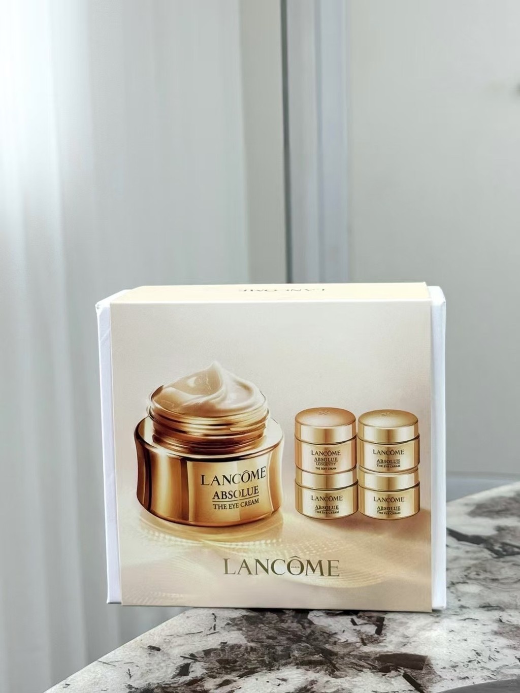 แฟชั่น 直 2025 แฟชั่น 140 เซนเบนท์จู  眼影 ร่างใหญ่: 眼20ml*1, glossle 5ml*3, rose水50ml*1,  8ea