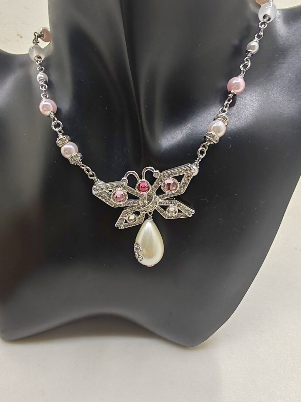 สร้อยคอมินิมอลสไตล์เรโทร สีแดงและชมพู มีเพชรและโบว์กลวง ทำจากวัสดุทองเหลืองADC