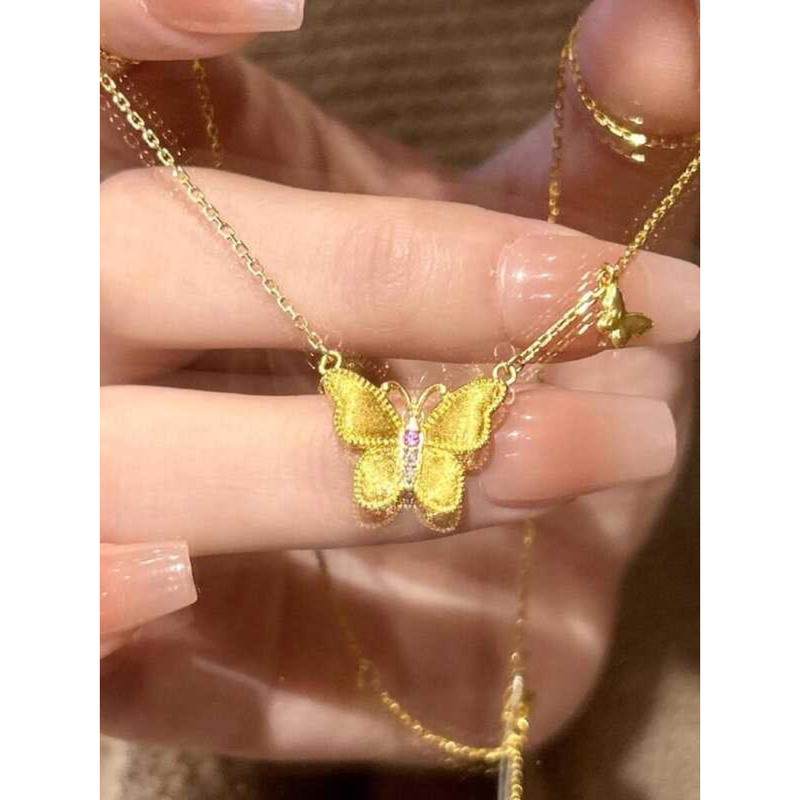 สร้อยคอมุกแบบตัวยีราฟเงินเคลือบ ดีไซน์ลายทองขัดและขอบลูกป�arl สำหรับผู้หญิง