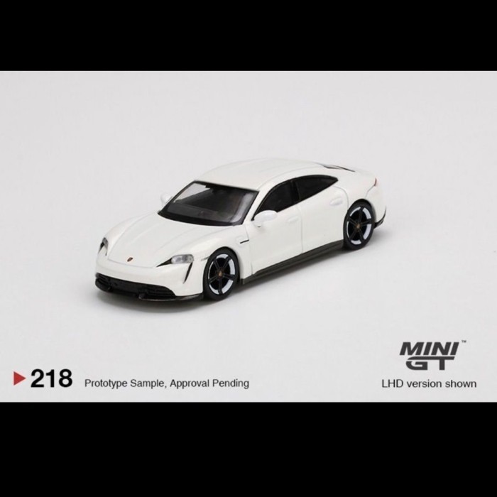 พร้อมส่ง minigt No. 218 Porsche Taycan Turbo S สีขาว