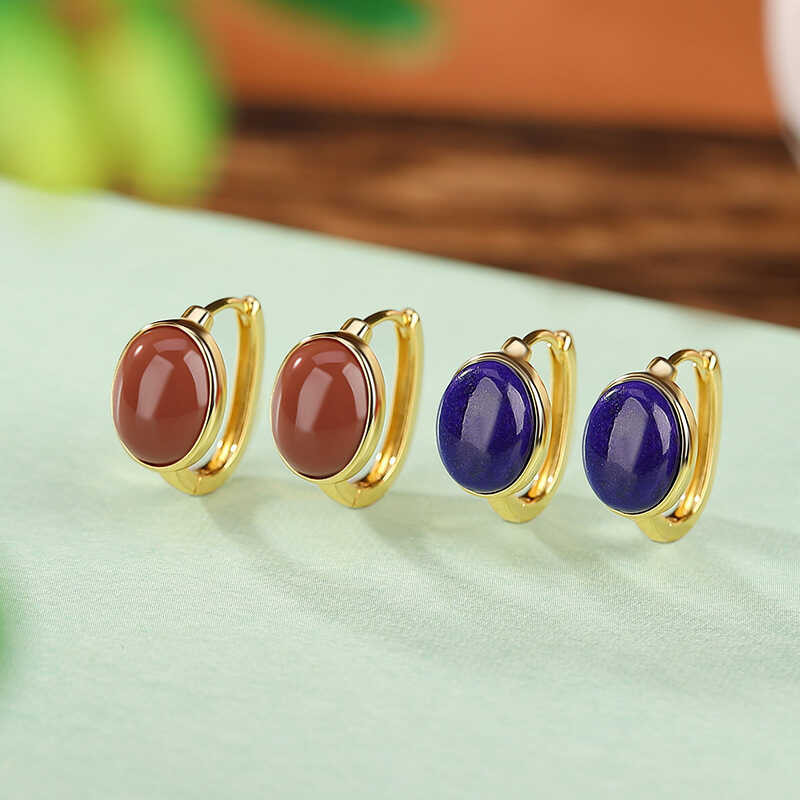 ต่างหูทรงไข่สีแดงแบบเรียบหรู ประดับด้วย Lapiz Lazuliเคลือบทอง