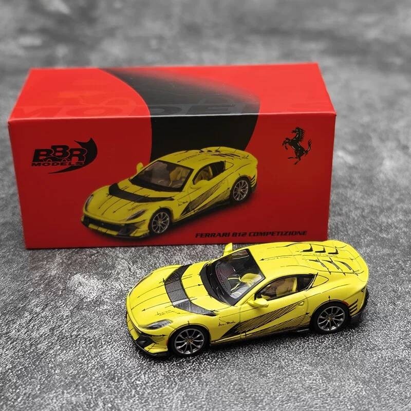 R 1: 64 Ferrari 812 โมเดลรถโลหะผสมเคลือบร่าง Competitizone