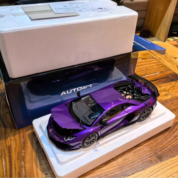 Otto 1: 18 Lamborghini SVJ รถรุ่นเรซิ่น