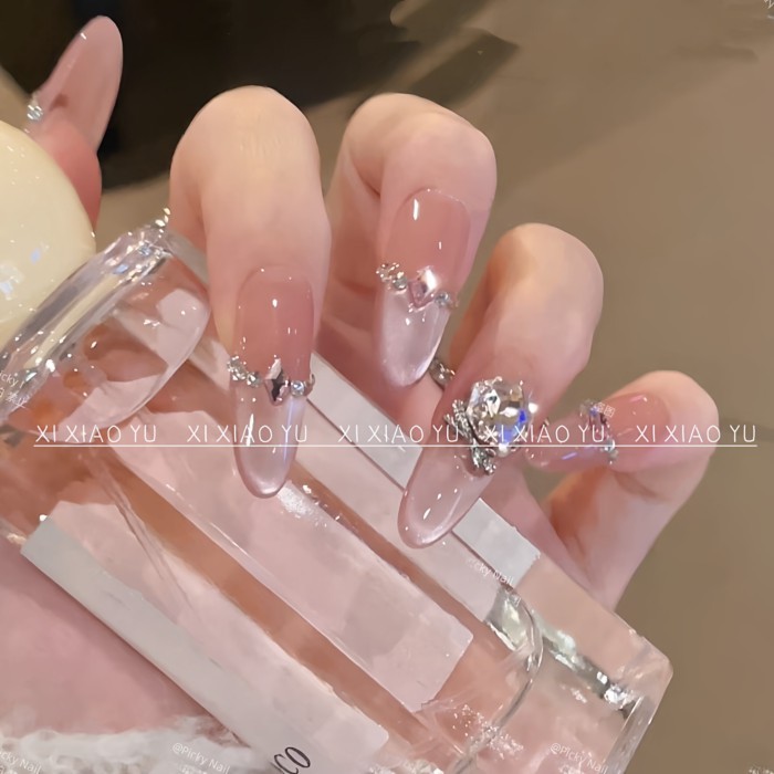 [เกราะหูมือ] [Lychei Rose] Girl French White Strobe Rose Diamond Lychee Pink Cat Eye ที่ถอดออกได้