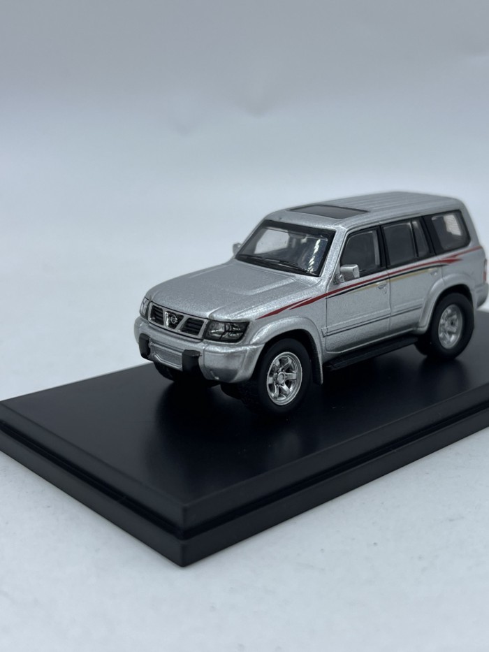 Pudi 1/64 Dongfeng Nissan Nissan Tole PATROL 1998 Y61 รถรุ่น Limited Edition รถรุ่น