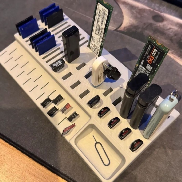 ที่เก็บของมัลติฟังก์ชั่น U Disk/SD/TF/M2 SSD เดสก์ท็อปองค์กร Artifact Studio Minimalist Table Set