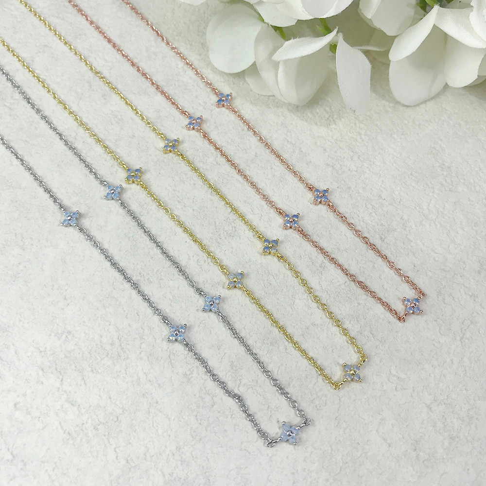 สีสัน Lucky Clover สร้อยคอผู้หญิงคอดอกไม้สีฟ้า Cubic Zirconia แฟชั่น INS สวมใส่ทุกวันสร้อยคอเครื่องประดับ