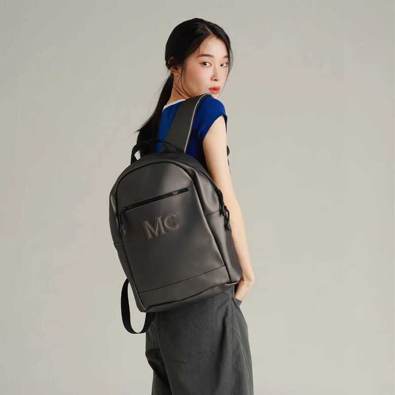 Mc JEANS Online Exclusive กระเป๋าเป้สะพายหลัง M02z120 97B