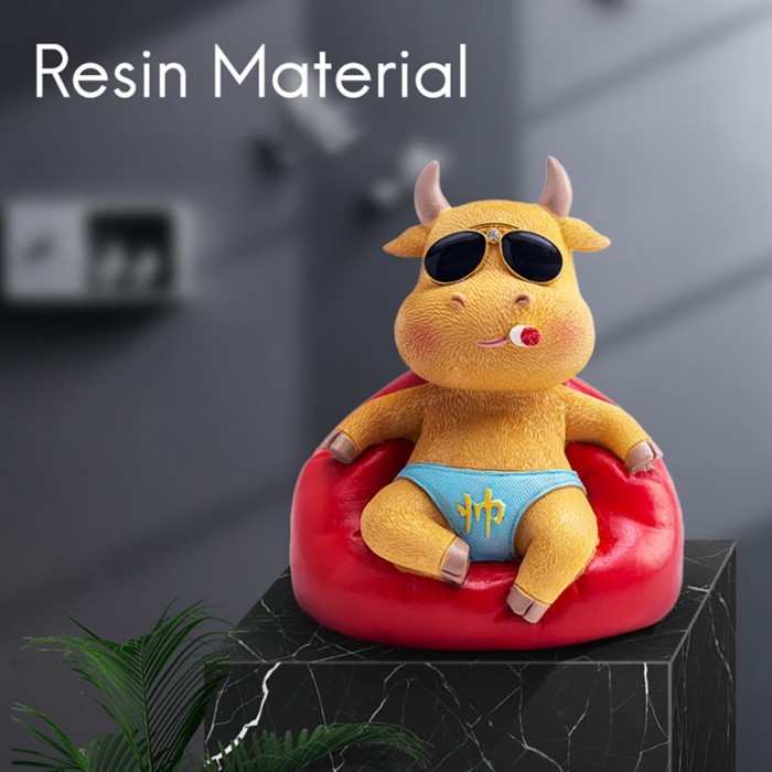 Q2-Car Ornament Resin Cattle Decoration Car Dashboard Decor Ornaments Auto Accessories Car Interior